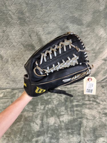 Black Wilson A730 RH Outfield Baseball Glove 12.5" (Used)