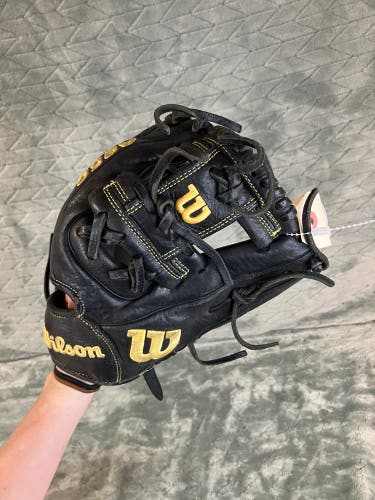 Black Wilson A950 RH Infield Baseball Glove 11.5" (Used)