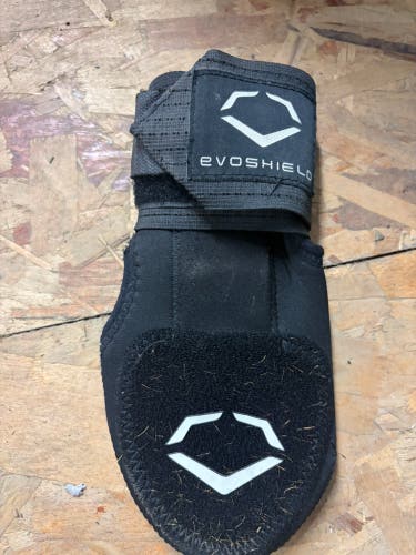 Junior EvoShield Wrist Wrist Guards (Used)