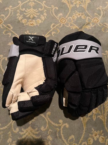 BAUER VAPOR HYPERLITE GLOVES 13” NEW