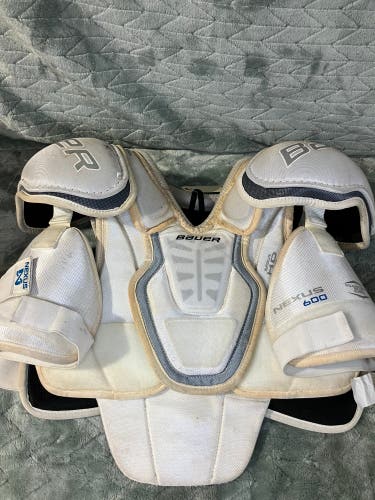 XL Senior Bauer Nexus 600 Shoulder Pads (Used)