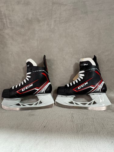 Junior CCM JetSpeed FT340 Hockey Skates Regular Width Size 2 (Used)