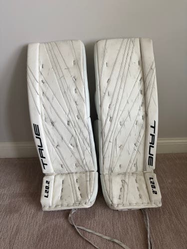 34" True L20.2 Goalie Leg Pads (Used)