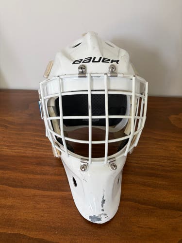 Senior Large 2023 Bauer 940 Goalie Mask (Used)