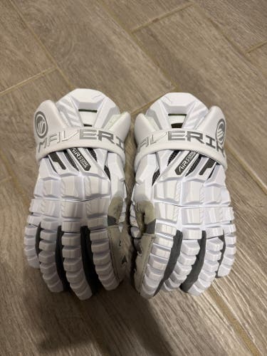 New Maverik Max 2028 Lacrosse Gloves