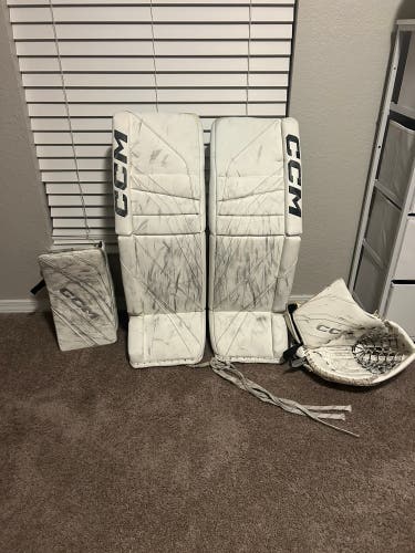 33" 2023 CCM EFlex 6 Regular Goalie Full Set Pro Stock (Used)
