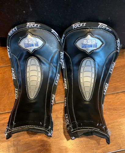 CCM Tacks 852 Made in Canada Replacement Tongues *Read Full Description*