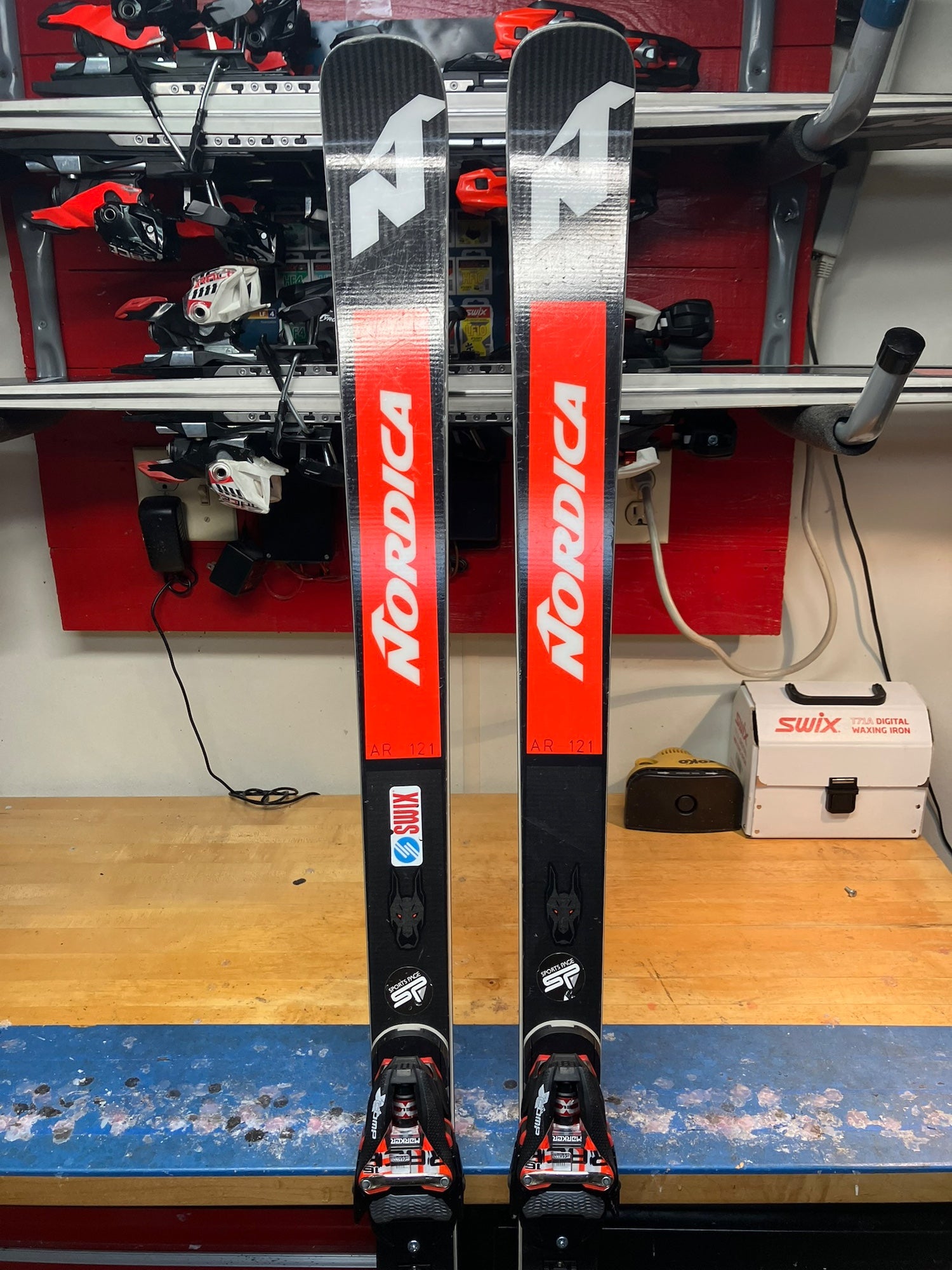 Nordica 183 cm Racing Dobermann GS WC Skis With Bindings Max Din