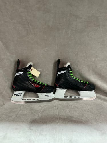 Senior CCM RBZ 60 Hockey Skates Extra Wide Width 7.5 (Used)