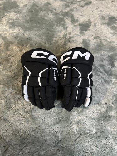 Black Junior CCM AS550 Gloves 8" (Used)