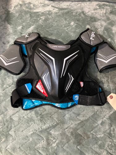 Small Youth Maverik Charger Shoulder Pads (Used)