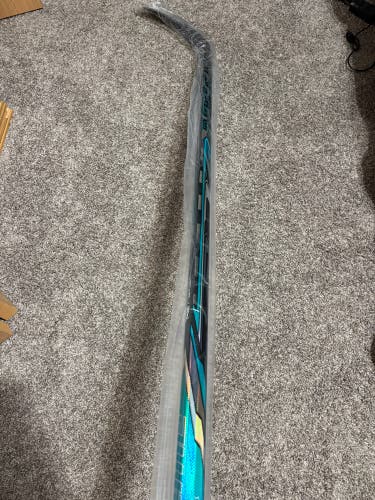 Senior Bauer fuse Right Handed Hockey Stick P92 70 Flex (New)