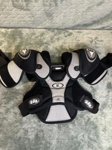 Small Junior Easton Ultra Lite Shoulder Pads (Used)