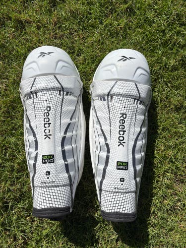 Senior Reebok 20K Pro 17" Shin Pads (Used)