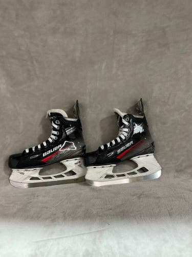 Intermediate Bauer Vapor X Select Hockey Skates Regular Width Size 4.5 (Used)