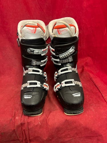 Ski boots: Lange SX 90 Women’s All-Mountain Ski Boots
Size: 25.5
Foot length: 296mm
Flex: 90