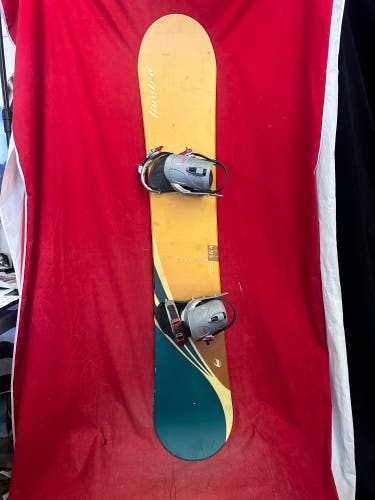 Snowboard: limited all around 164cm snowboard,
Bindings: nitro XX
bindings size: medium/large