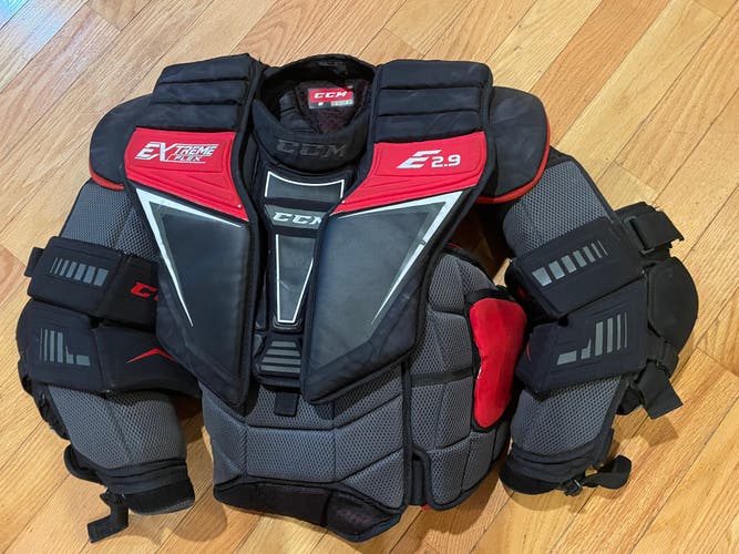 CCM Extreme Flex Shield E2.9 - Intermediate Large