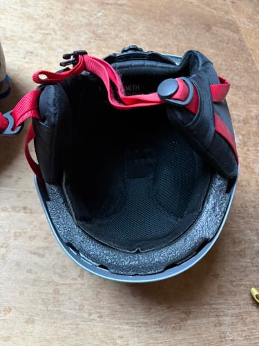 Unisex Medium Smith Holt Helmet (Used)