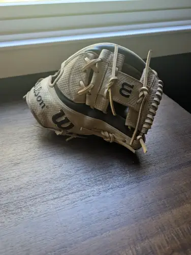 Wilson A2K 1787 11.75" RHT Baseball Glove | Blonde & Black Pro Stock Select