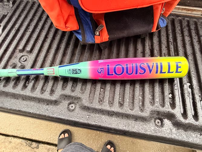 2027 Louisville Slugger Supra Composite USSSA Certified Bat (-8) 22 oz 30" (Used)