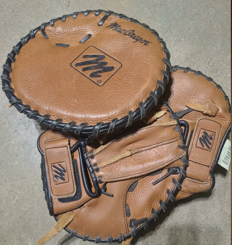 MacGregor Infield Training Pancake Glove