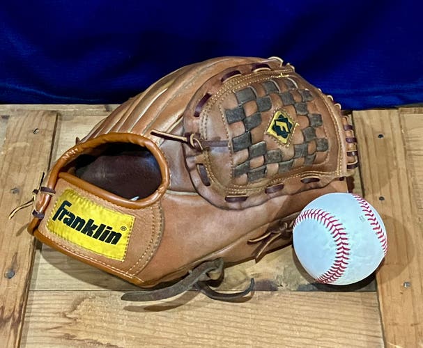 1980 Franklin Fieldmaster RH Baseball Glove 11" (Used)