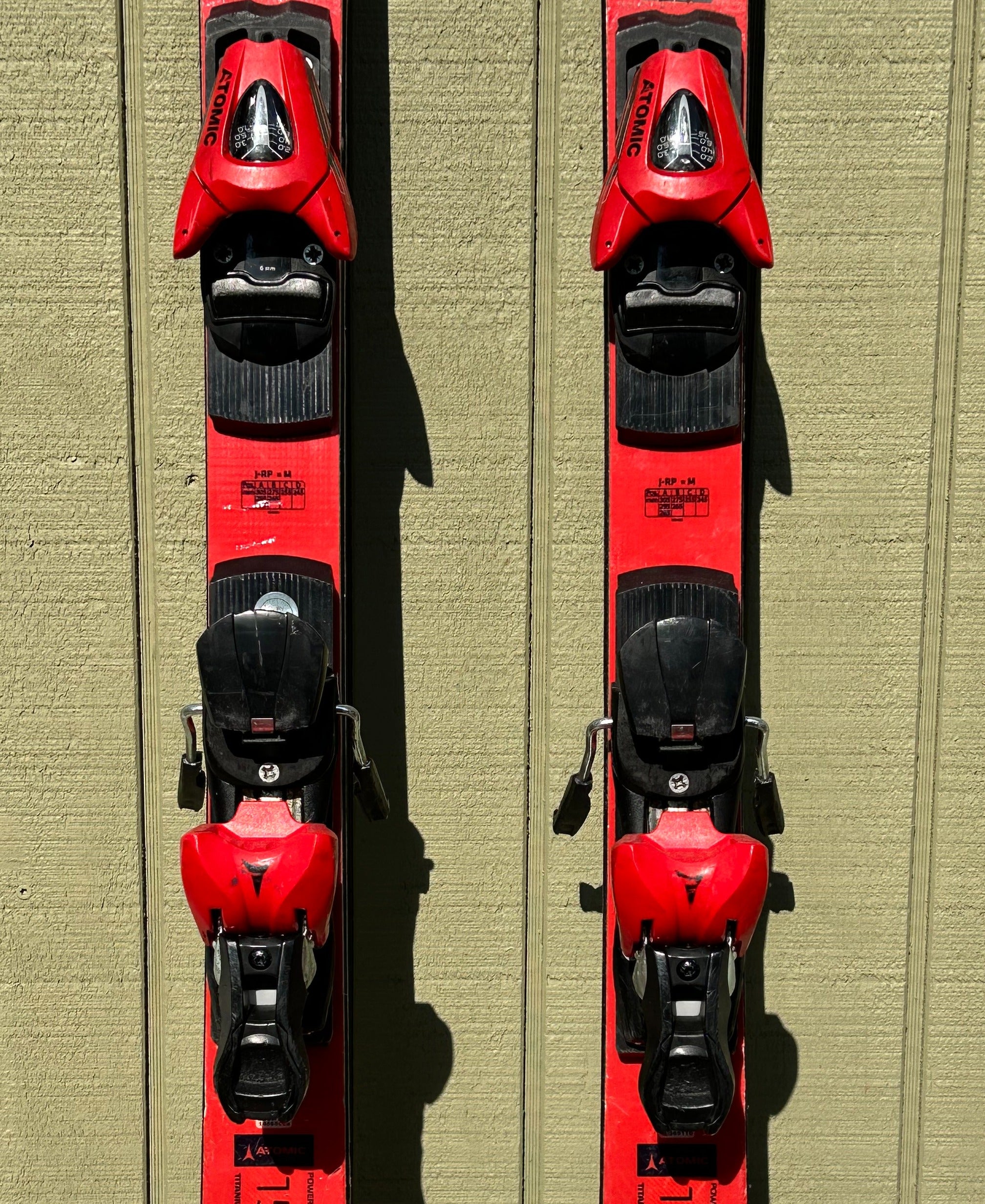 Racing 152 cm Atomic Redster G9 GS Skis With Bindings (Used
