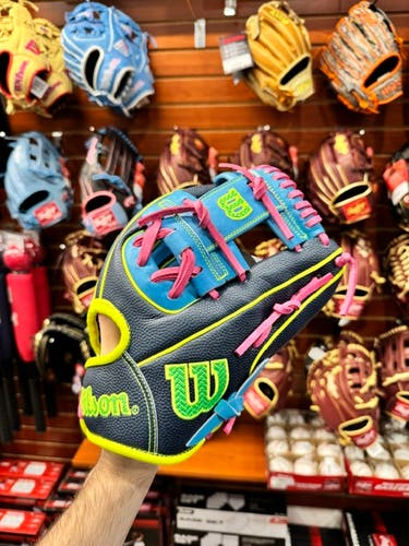 (NEW) Wilson A2000 1786SS 11.5" Baseball Glove - Right Hand Throw (RHT)
