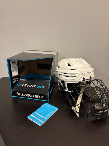 Medium Bauer Re-Akt Helmet (Used)