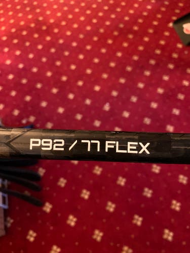 Senior Bauer Pulse Right Handed Hockey Stick P92 77 Flex (New)