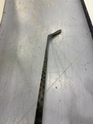 Intermediate Bauer Pulse Right Handed Hockey Stick P28 55 Flex Pro Stock (Used)