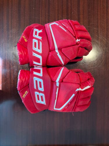 Bauer Vapor Hyperlite Gloves 14" (Used)