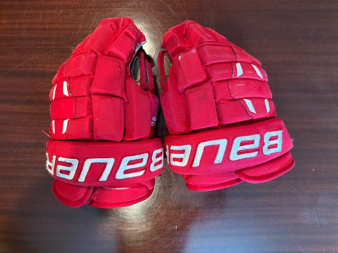 Bauer Nexus N2900 Gloves 13" (Used)