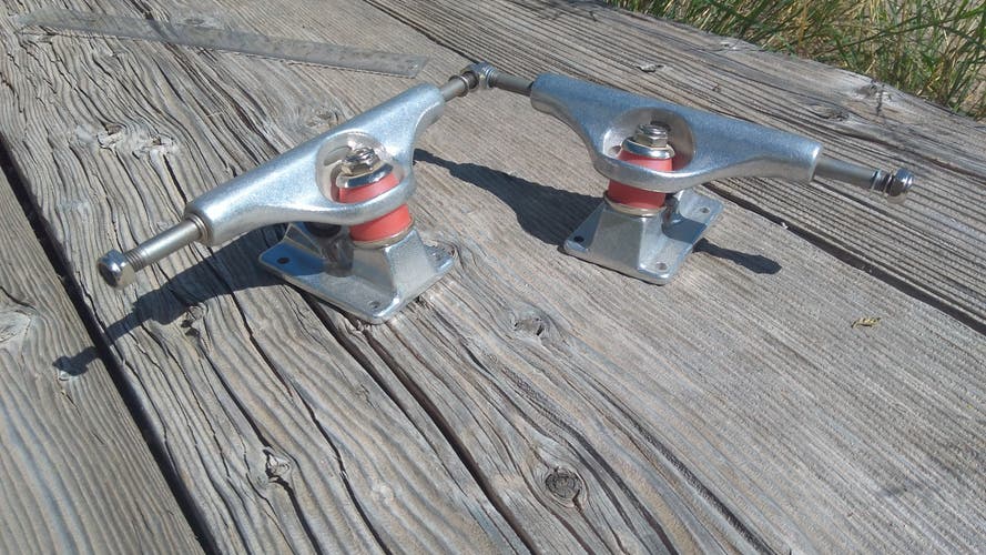 Rekon Skateboard 5.25 Trucks (2), Hollow Kingpins Axles, 7 7/8", 131mm hangers