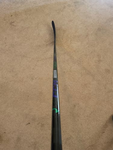 Senior CCM Ribcor Trigger Unleashed Pro Right Handed Hockey Stick P29 75 Flex (New)