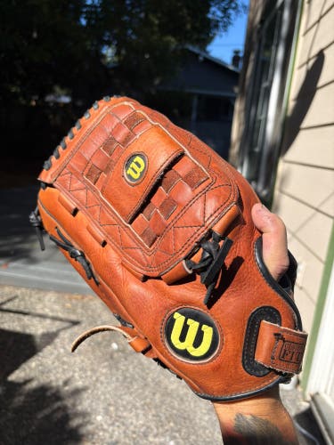 Wilson XL A2506 LH Outfield Softball / Baseball Glove 13" (Used)