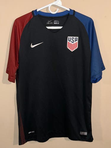 Team USA 2016 Nike Soccer Jersey (Men’s L)