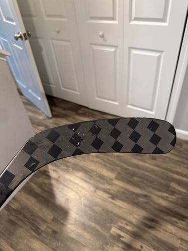 Junior CCM Ribcor Trigger 9 Pro Right Handed Hockey Stick P29 40 Flex (Used)