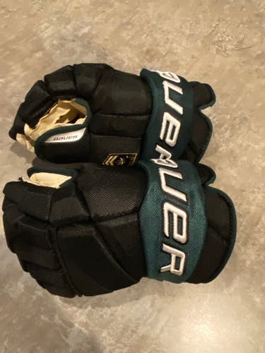Bauer Vapor Team Pro Gloves 15" Pro Stock (New)