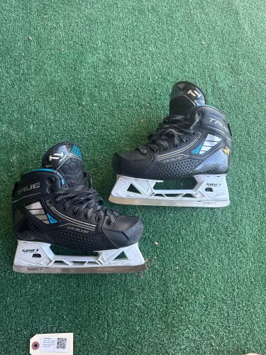 Junior True Catalyst 5x4 Hockey Goalie Skates (Regular) Size 3.5 (Used)