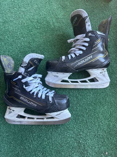 Intermediate Bauer Supreme M40 Hockey Skates (Fit 3) Size 6.5 (Used)