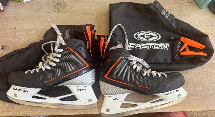 2012 Easton Mako Hockey Skates Regular Width 8 (Used)