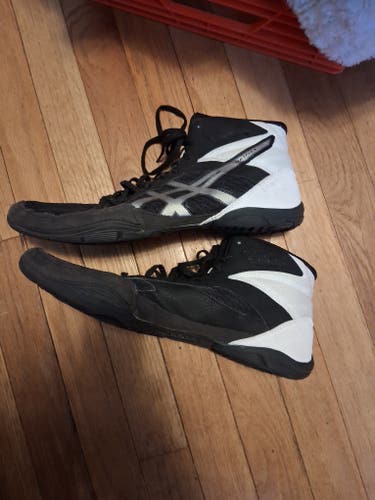 Black Men's Size M 12.0 (W 13.0) Adult Asics Shoes (Used)
