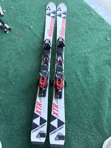 Men's Fischer XTR Progressor 140 cm Skis With RS10 Bindings (Used)