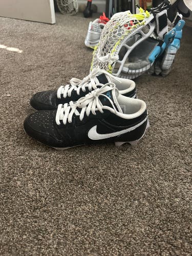 Men's Size M 9.5 (W 10.5) Jordan Low Top Molded Cleats (New)