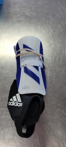 Used Adidas Soccer Shin Guards Junior None SM 11497-S000162473