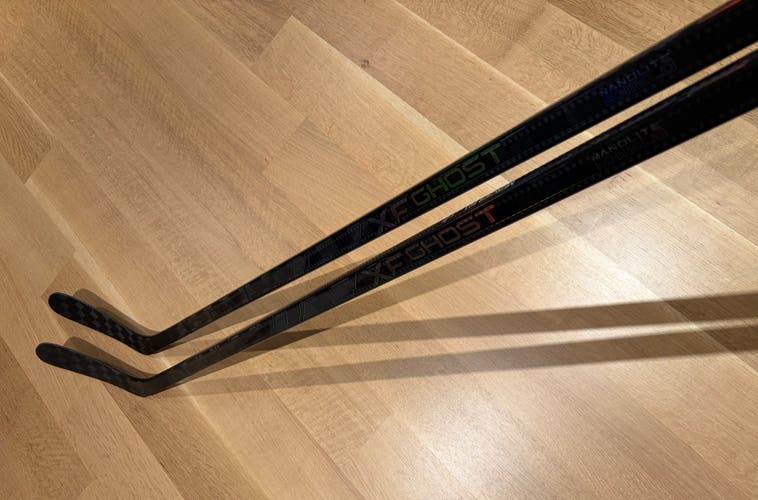 New 2 Pack Pro Stock CCM Trigger 10 Pro (XF Ghost Dress) P90TM 75 Flex Right Grip Senior Sticks