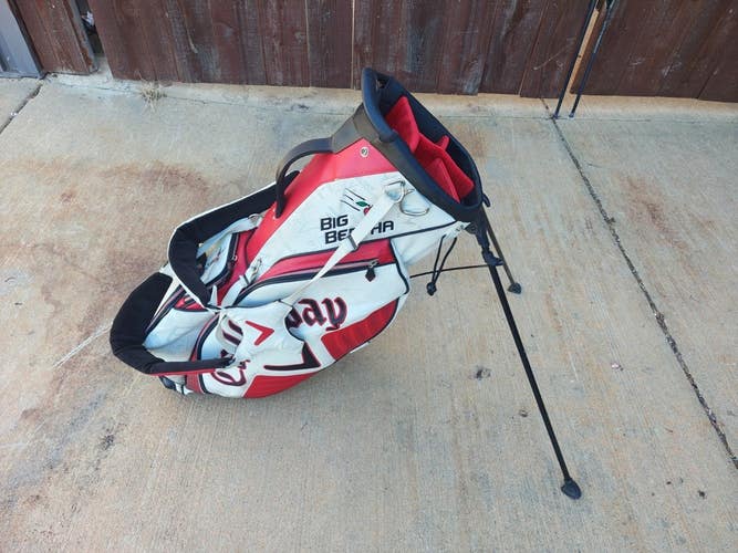 Callaway Big Bertha 4 Divider Dual Strap Golf Staff Stand Bag Black/White/Red