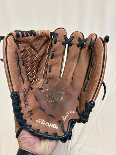 RH Mizuno PowerClose Baseball Glove 11.5" (Used)